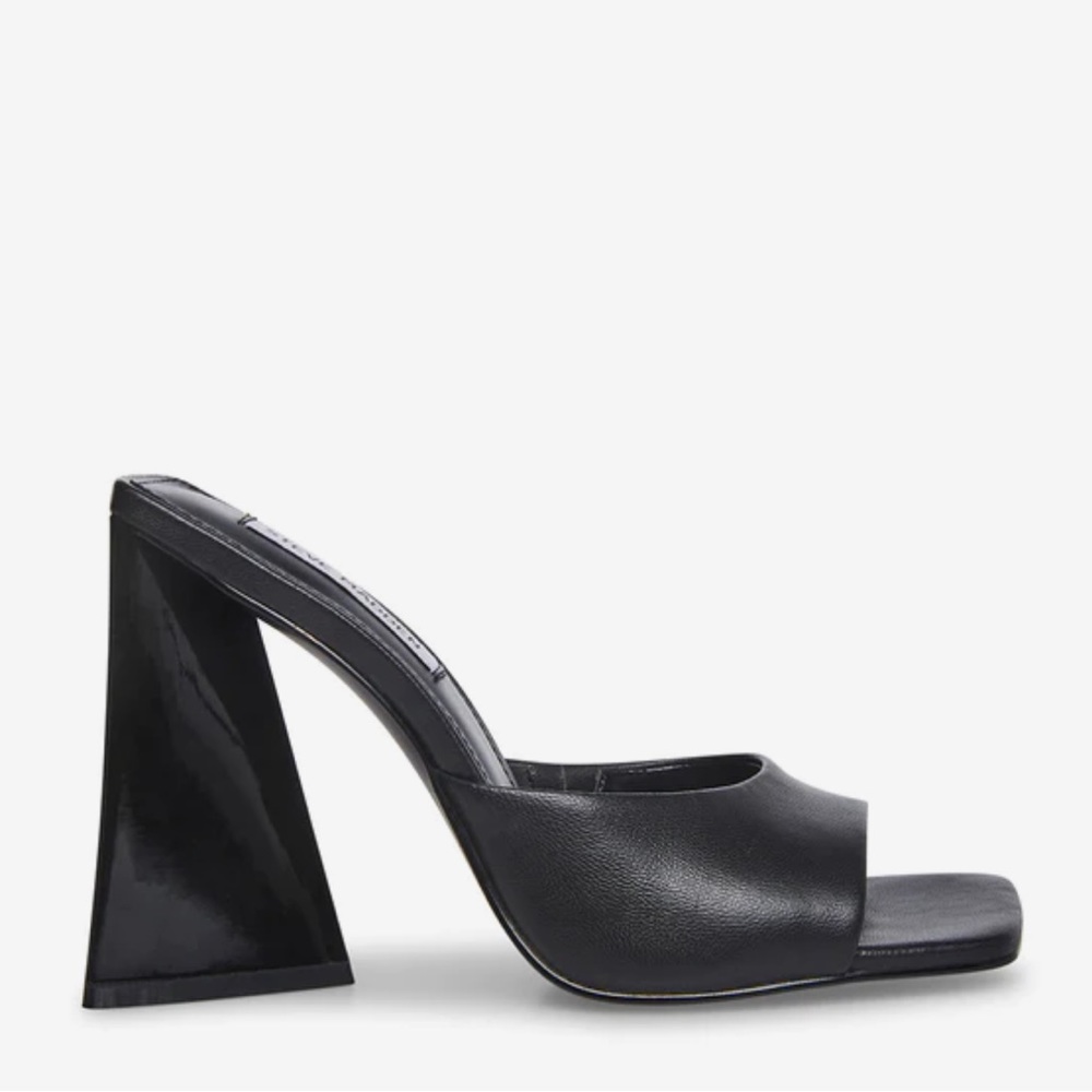 Steve Madden Twists size 11 Never Worn